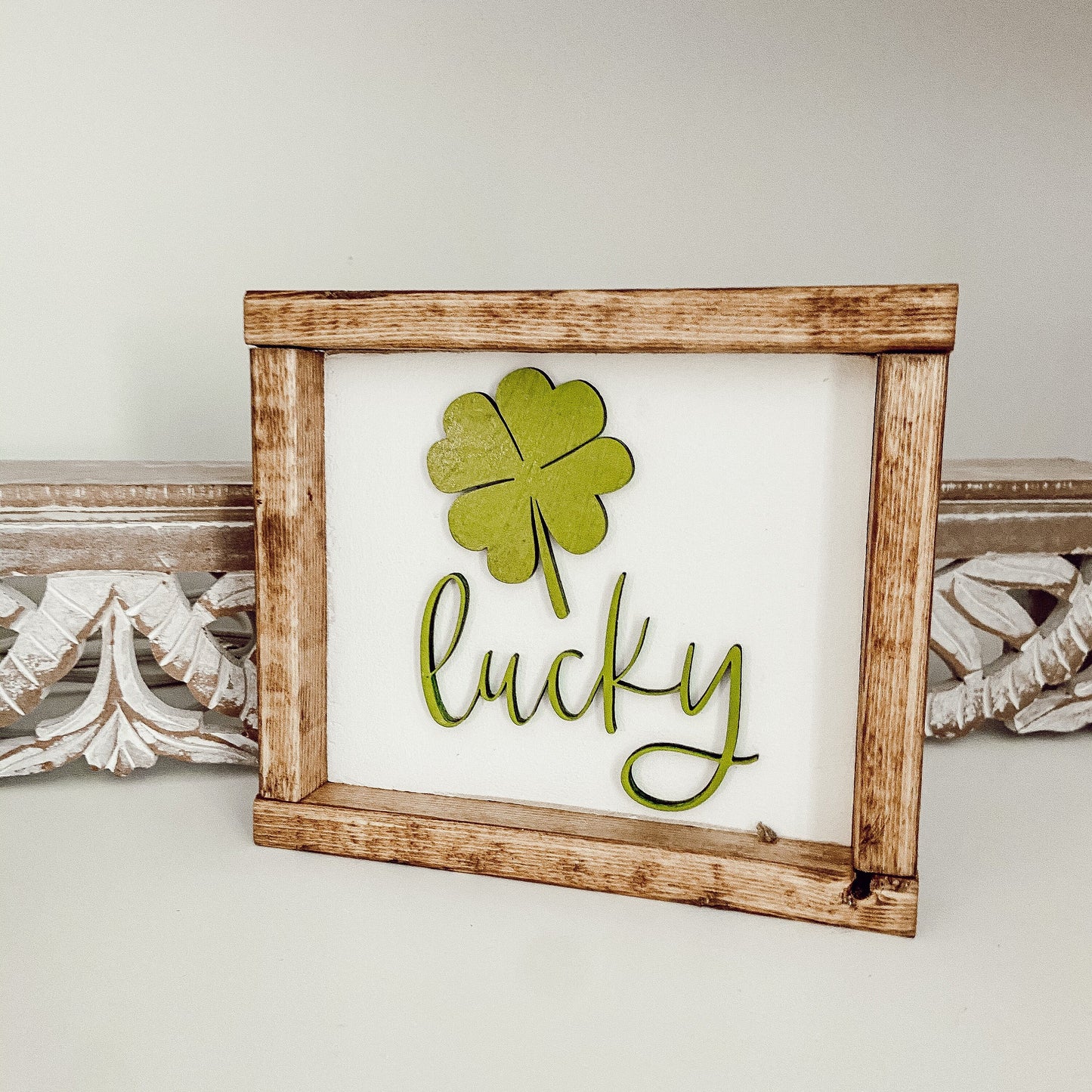 Shamrock shelf sitter