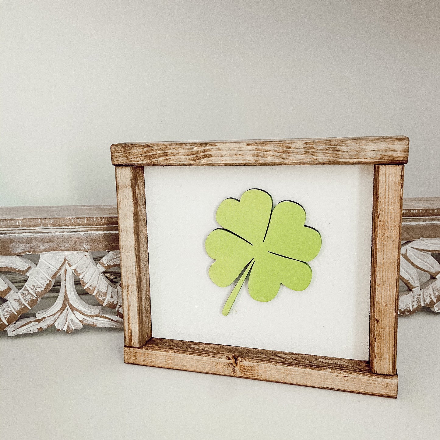 Shamrock shelf sitter
